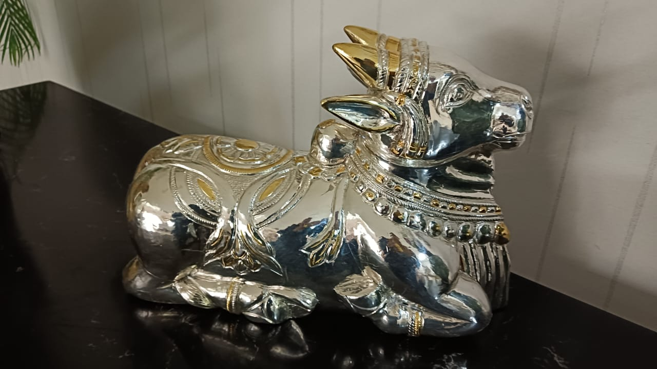Silver Nandi Set