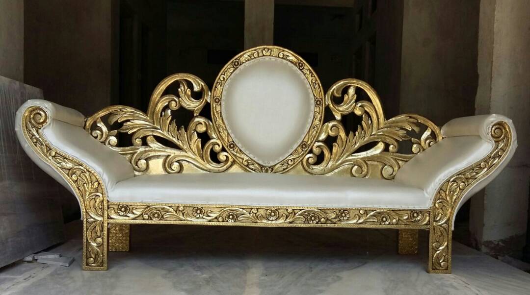 Gold Oval Medallion Carved Settee