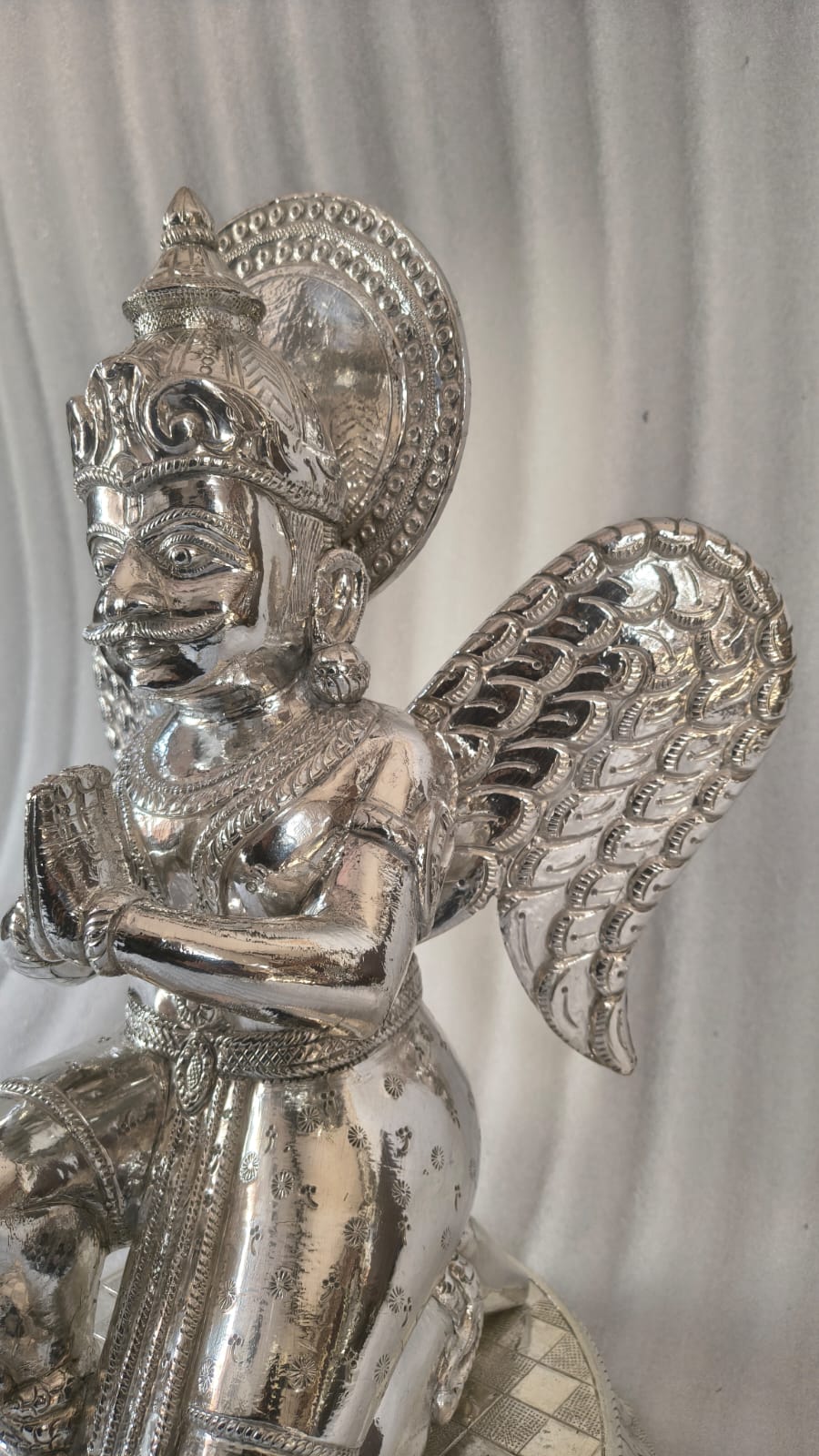 Silver Plated Garuda Idol (Kandhenu)